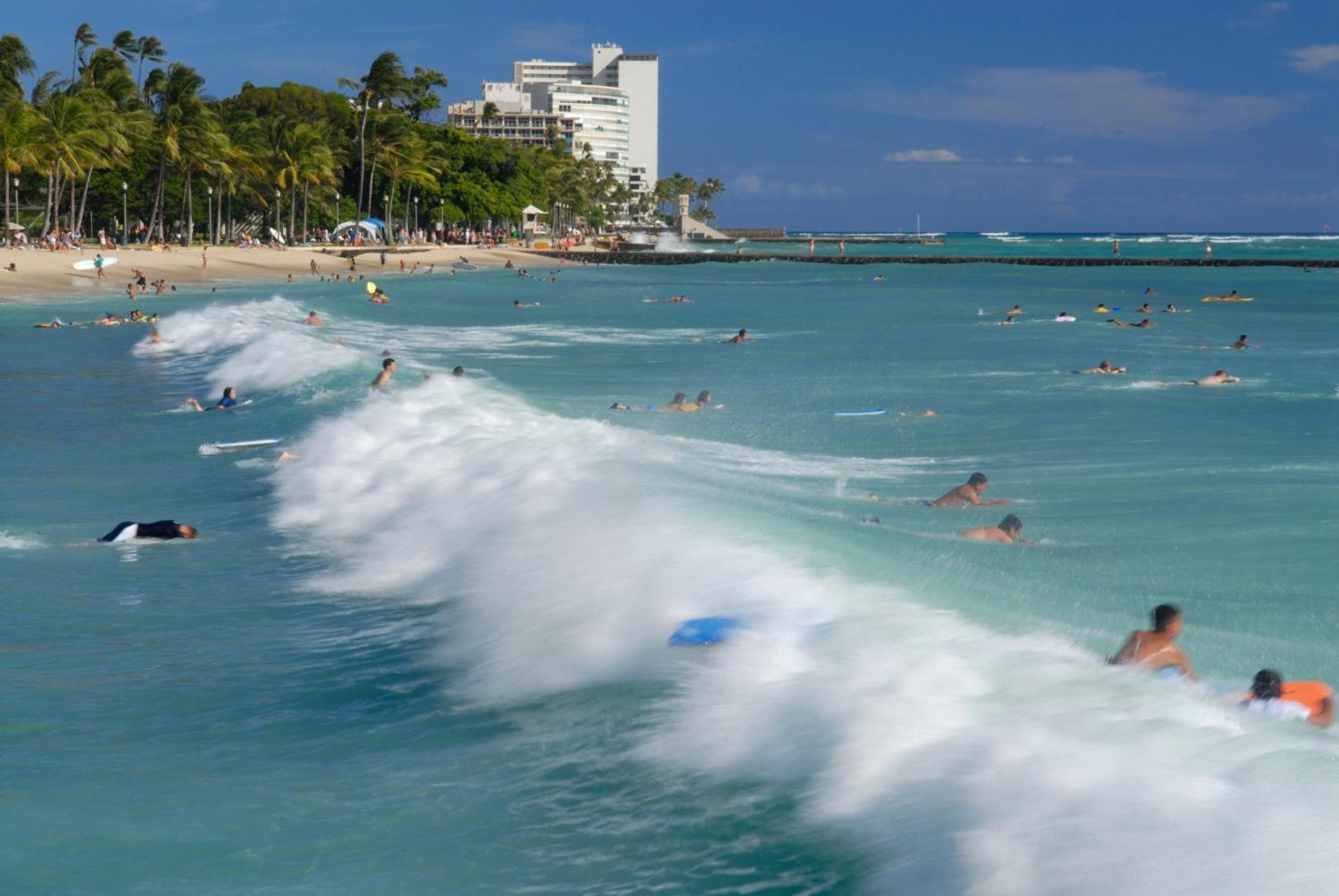 Renovated With City View At Aqua Palms Waikiki โฮโนลูลู ภายนอก รูปภาพ